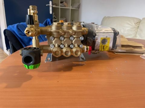 MOTOPOMPE COMET MOTEUR HYDRAULIQUE